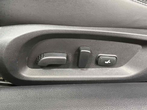 Used 2017 INFINITI Q60 w/ Premium Package image 27