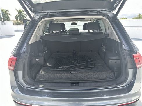 Used 2020 Volkswagen Tiguan SEL image 22