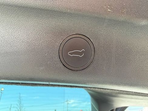 Used 2024 Tesla Model Y Long Range image 30