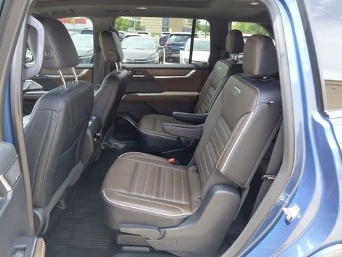 Used 2026 GMC Acadia Denali Ultimate AWD/4WD image 25