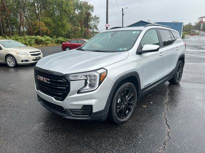Used 2022 GMC Terrain SLE w/ Driver Convenience Package