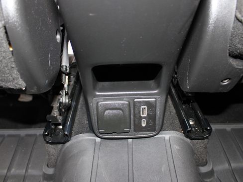 Used 2020 Buick Encore GX Essence w/ Experience Buick Package image 19