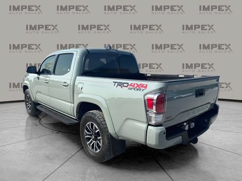 Used 2022 Toyota Tacoma TRD Sport w/ TRD Premium Sport Package AWD/4WD image 2