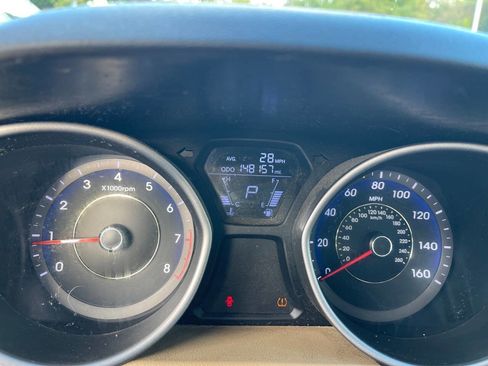 Used 2011 Hyundai Elantra Limited w/ Premium Pkg 5 image 17