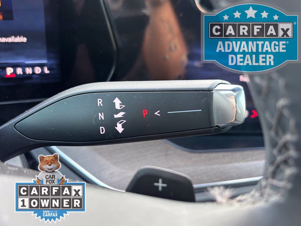 Used 2025 Chevrolet Suburban High Country AWD/4WD image 15