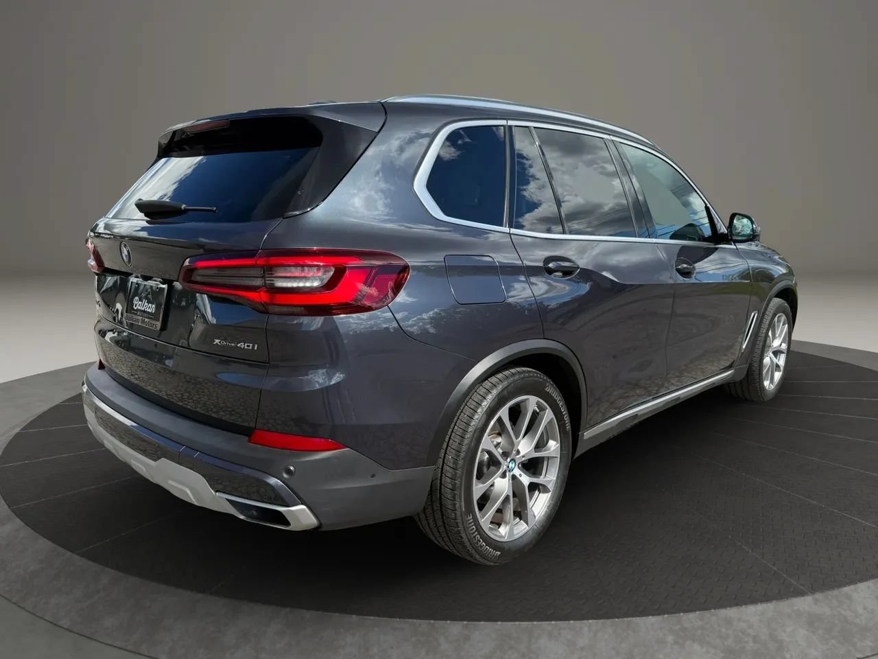 Used 2022 BMW X5 xDrive40i w/ Premium Package AWD/4WD image 6