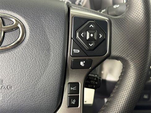 Used 2019 Toyota Tacoma SR5 image 25