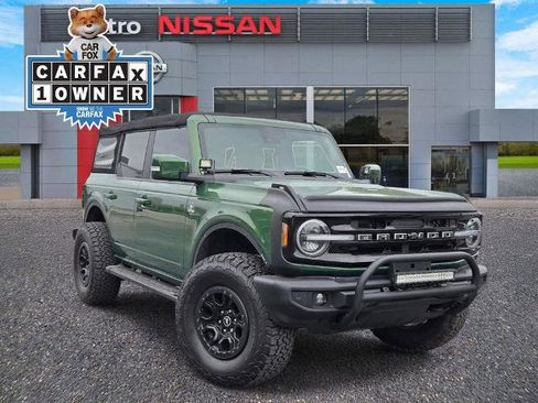 Used 2022 Ford Bronco Outer Banks w/ Sasquatch Package AWD/4WD image 1