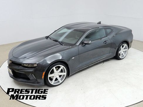 Used 2016 Chevrolet Camaro LT RWD image 15
