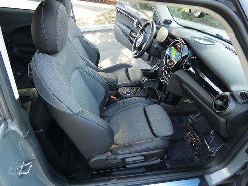 Used 2022 MINI Cooper SE image 25