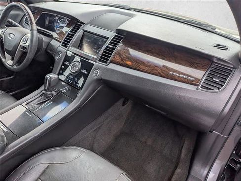 Used 2013 Ford Taurus Limited FWD image 26