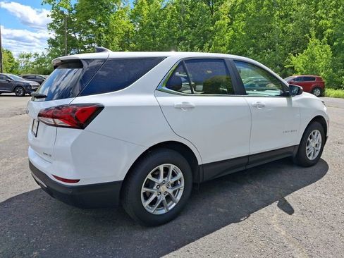 Used 2024 Chevrolet Equinox LT AWD/4WD image 5