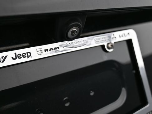 Used 2022 Chevrolet Tahoe LT w/ Luxury Package image 46