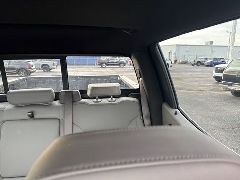 Certified 2025 GMC Sierra 1500 SLT w/ SLT Premium Package image 12