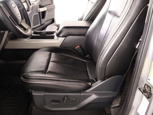 Used 2021 Ford F250 Lariat image 12