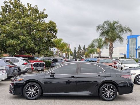 Certified 2023 Toyota Camry SE w/ Convenience Package FWD image 9