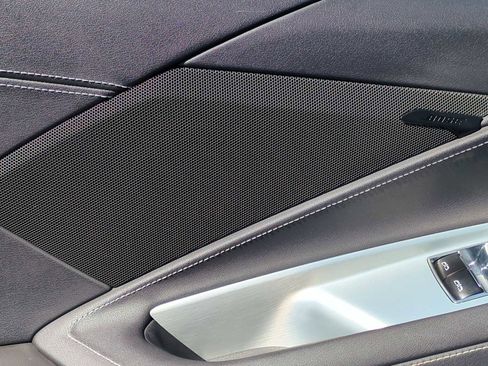 Used 2020 Chevrolet Corvette 1LT w/ Z51 Performance Package image 23