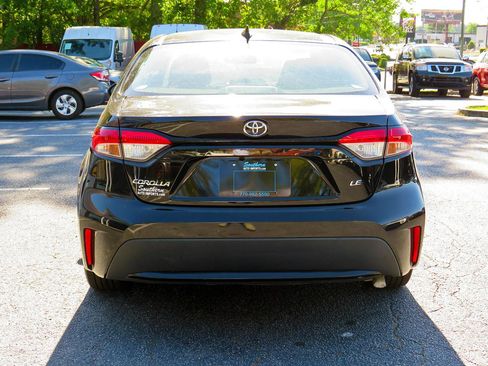 Used 2021 Toyota Corolla LE FWD image 8