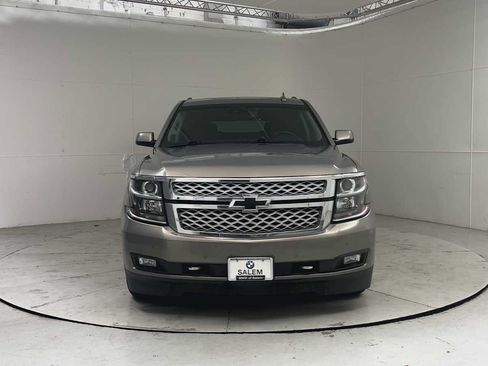Used 2018 Chevrolet Suburban LT w/ LT Signature Package AWD/4WD image 7