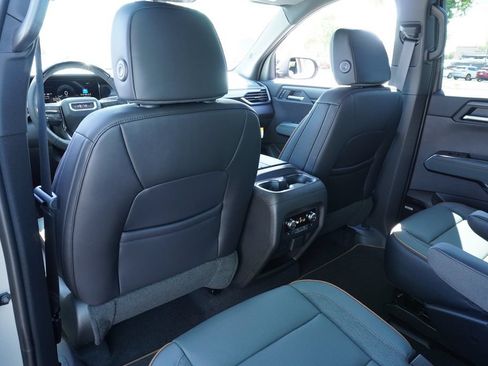 New 2026 GMC Acadia AT4 w/ Super Cruise Package AWD/4WD image 11