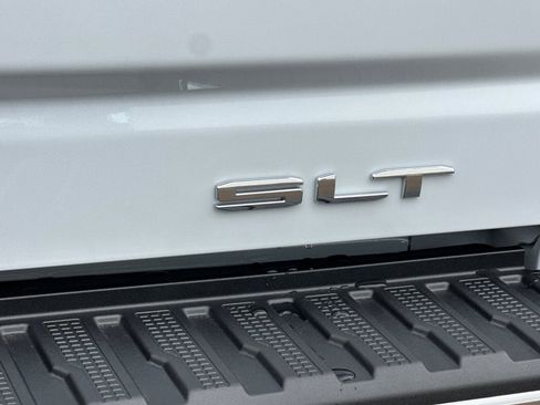 New 2026 GMC Sierra 3500 SLT w/ SLT Premium Package image 7