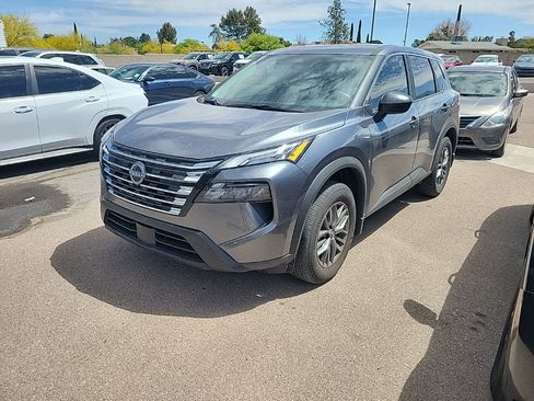 Used 2026 Nissan Rogue S image 2