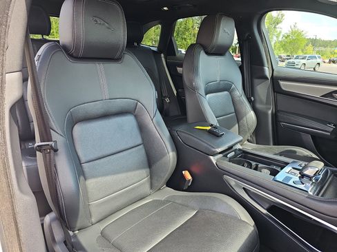 Used 2024 Jaguar F-PACE R-Dynamic S AWD/4WD image 11