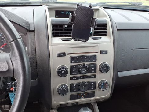 Used 2010 Ford Escape XLT AWD/4WD image 24