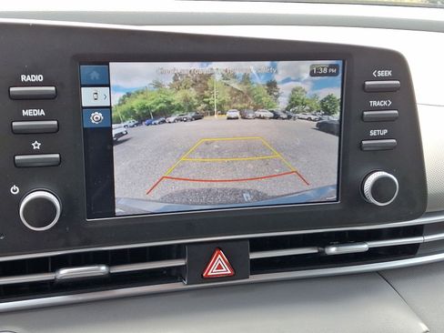 Used 2025 Hyundai Elantra Sport FWD image 21