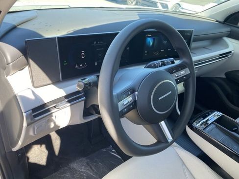 New 2026 Hyundai Tucson Blue SE image 9