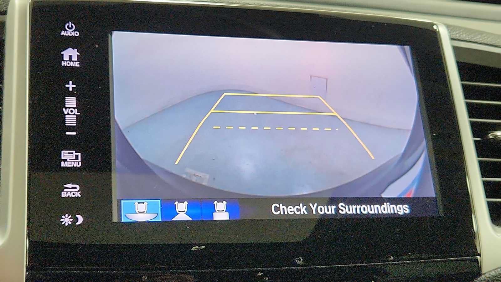 Used 2018 Honda Pilot Touring image 19