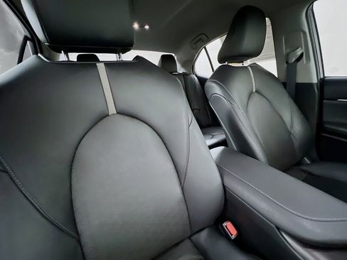 Used 2021 Toyota Camry XSE image 25