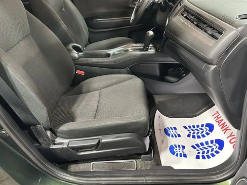 Used 2017 Honda HR-V EX image 16