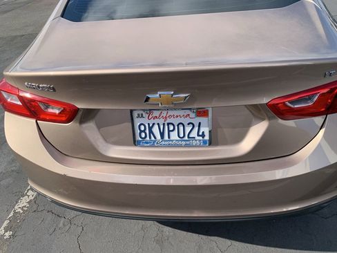 Used 2018 Chevrolet Malibu LT FWD image 7