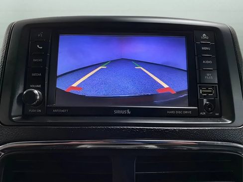 Used 2019 Dodge Grand Caravan SXT FWD image 20