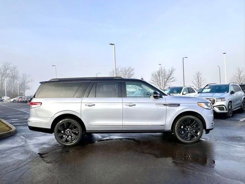 Used 2023 Lincoln Navigator L Black Label image 12