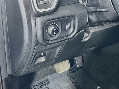 Used 2023 RAM 1500 Big Horn AWD/4WD image 10
