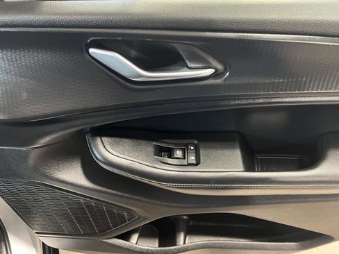 Used 2024 Jeep Grand Cherokee Laredo image 14