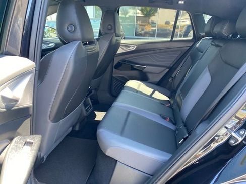 Used 2023 Volkswagen ID.4 Pro S AWD/4WD image 14