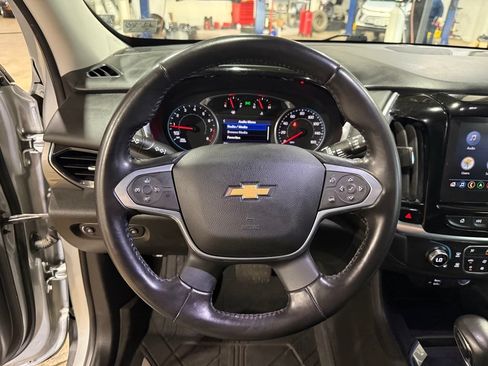 Used 2021 Chevrolet Traverse LT w/ LT Premium Package AWD/4WD image 21