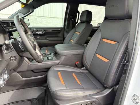 Used 2024 GMC Sierra 1500 AT4 w/ Technology Package image 21