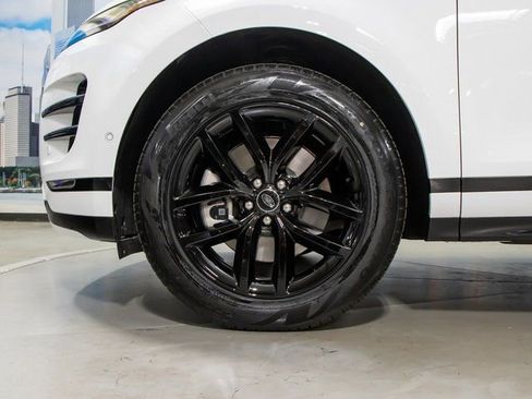 Used 2025 Land Rover Range Rover Evoque Dynamic SE image 7