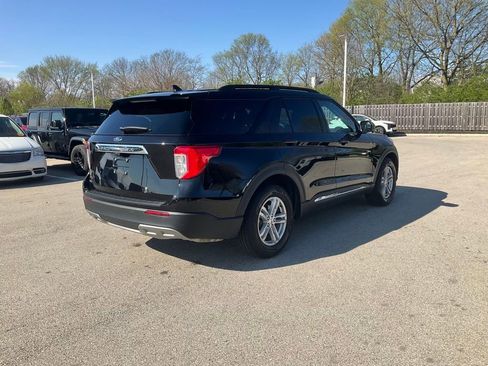 Used 2024 Ford Explorer XLT w/ Equipment Group 202A RWD image 7