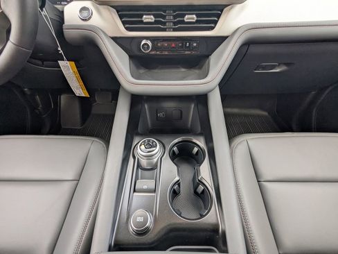 New 2026 Ford Explorer Active w/ Active Comfort Package image 20