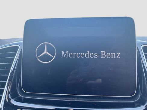 Used 2018 Mercedes-Benz GLE 350 4MATIC image 27