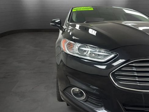 Used 2016 Ford Fusion SE FWD image 29