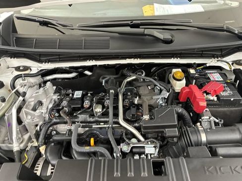 Used 2025 Nissan Kicks S FWD image 11