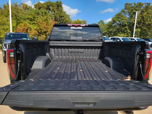 New 2026 GMC Sierra 2500 AT4 w/ AT4 Premium Plus Package image 7