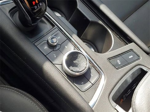 Certified 2022 Cadillac XT5 Premium Luxury w/ Technology Package image 22