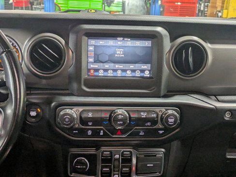 Certified 2022 Jeep Wrangler Unlimited Sport image 16